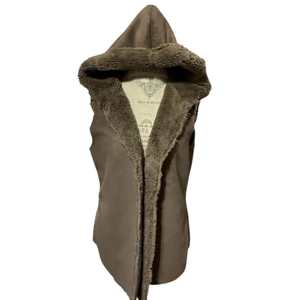 Dylan Faux Fur Sleeveless Reversible Women's Hooded Vest Taupe Brown XL - Picture 4 of 15